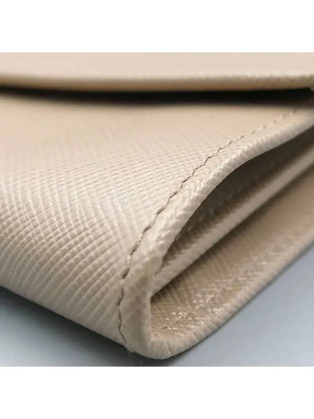 1M1301 Clutch Bag
