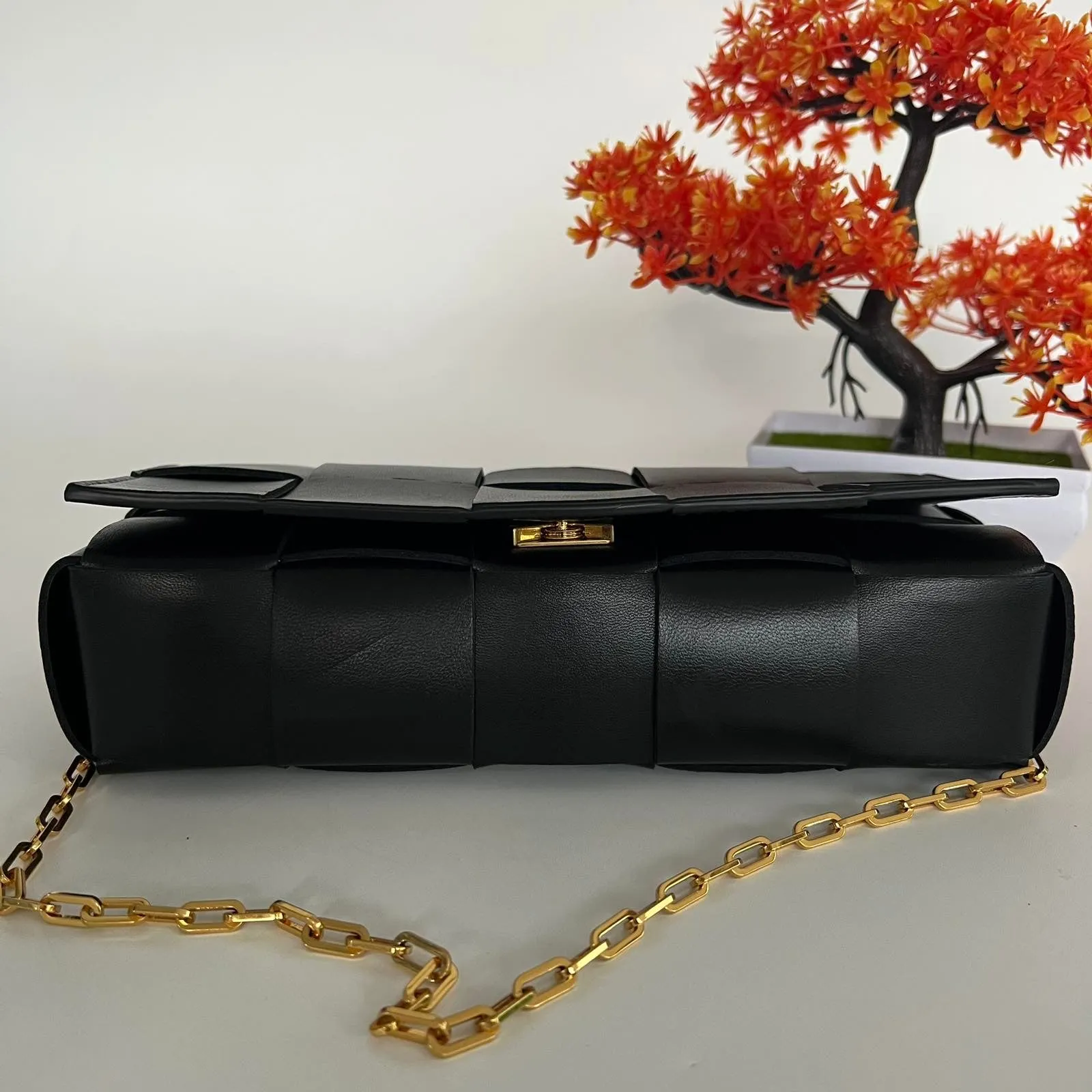 Baguette Chain Pochette