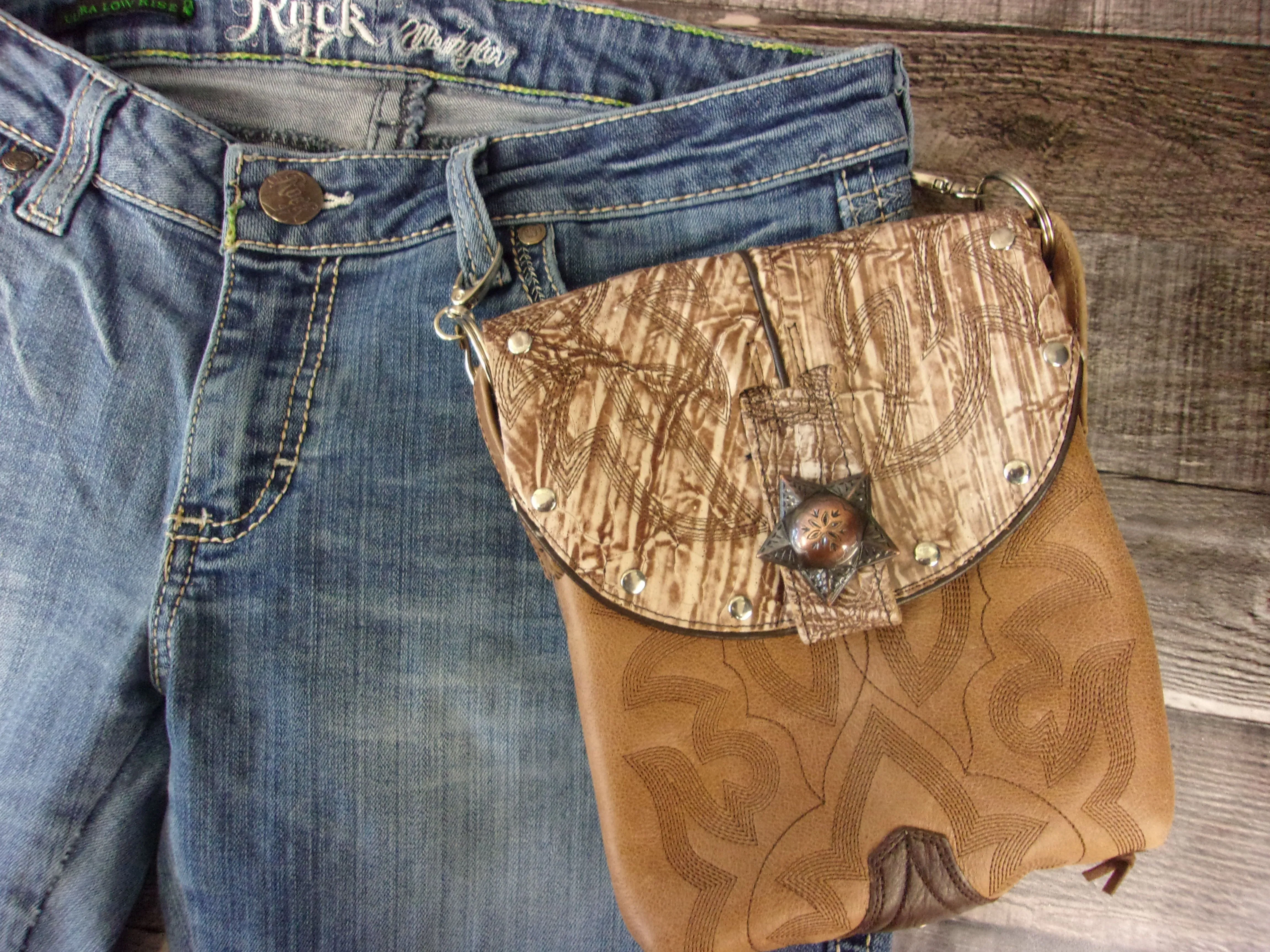 Mini Hipster Cowboy Boot Purse BB10