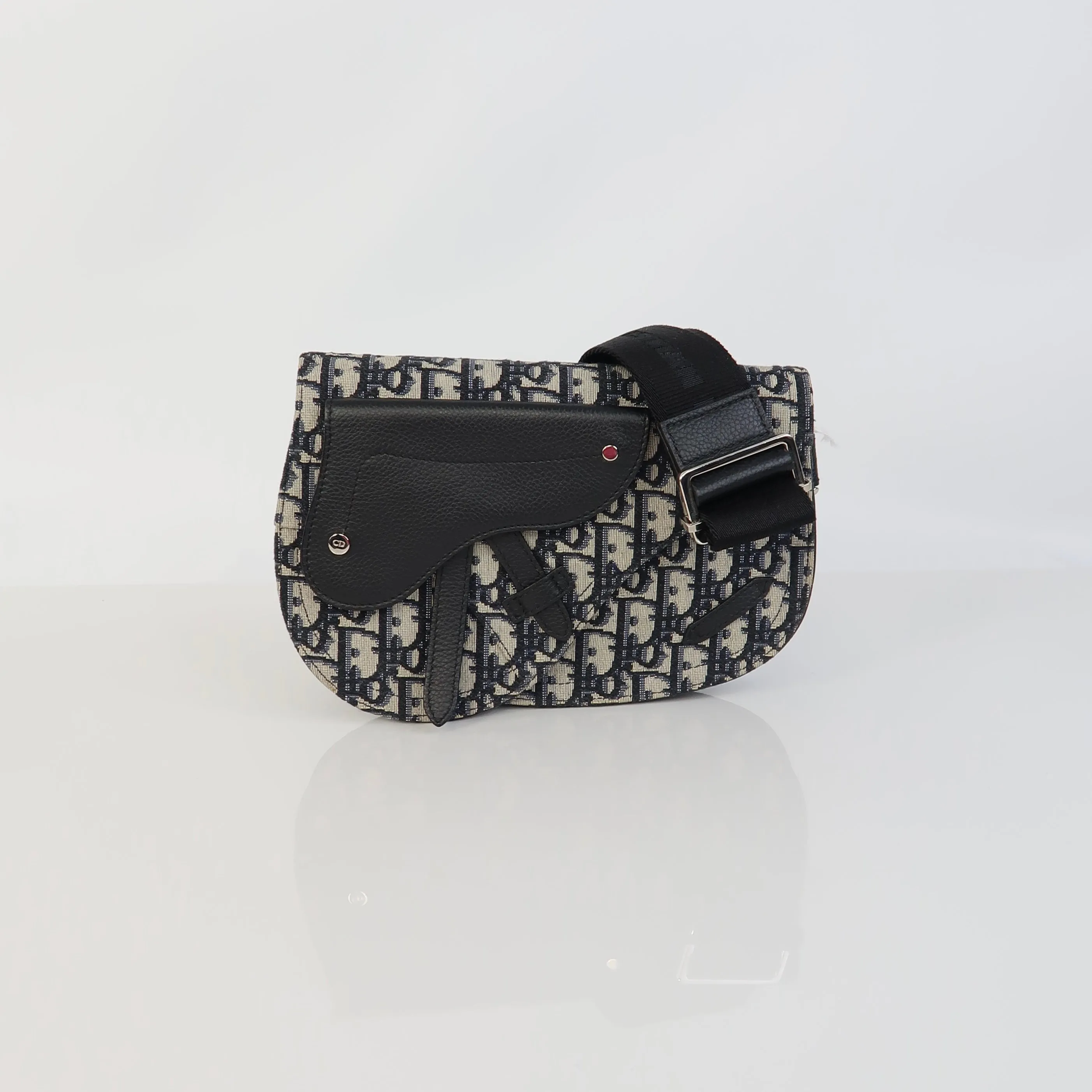 Saddle Messenger Pouch