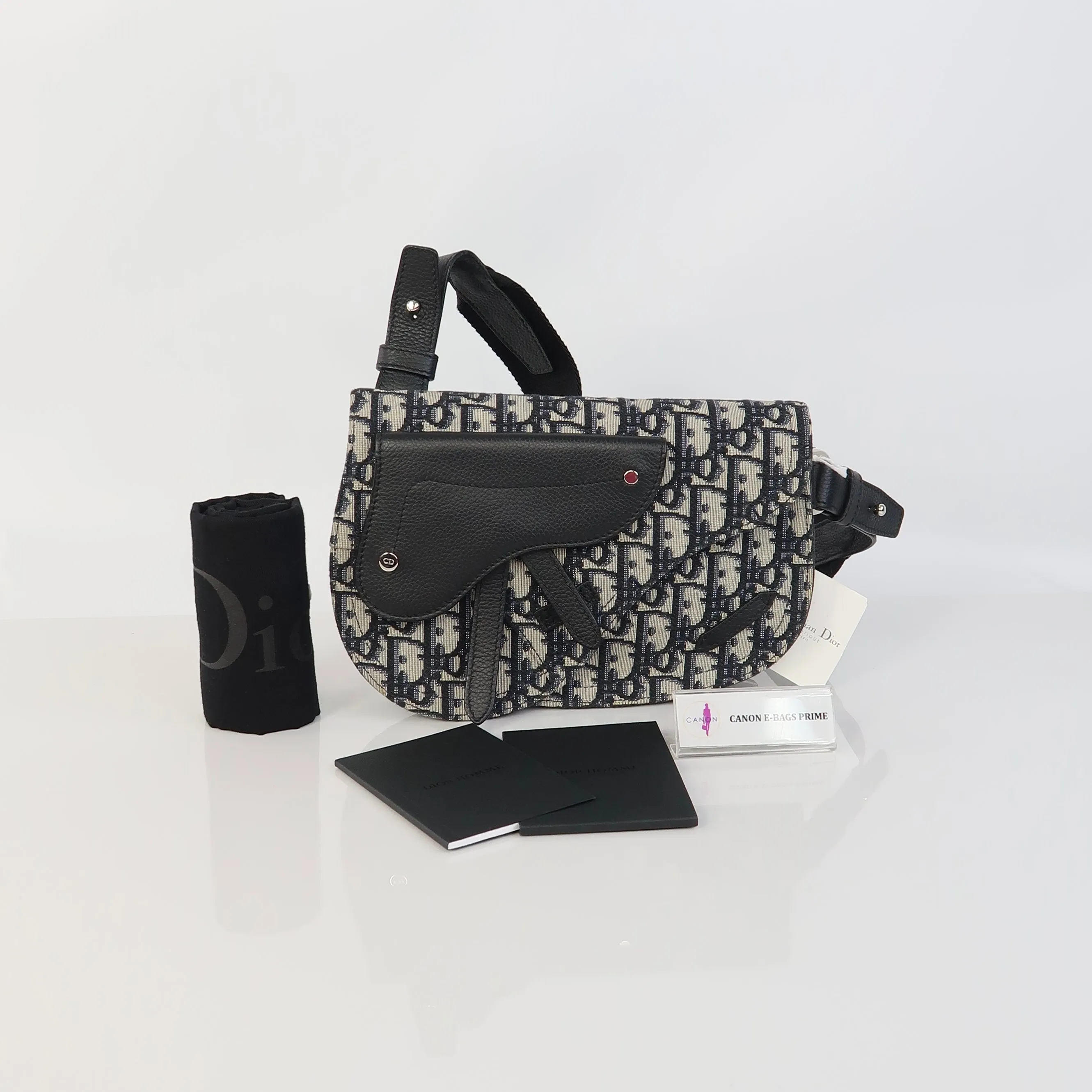 Saddle Messenger Pouch